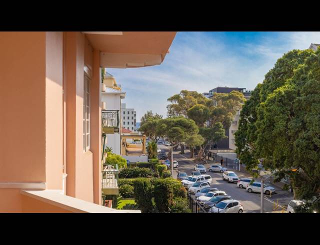 2 bed property to rent in SEA POINT